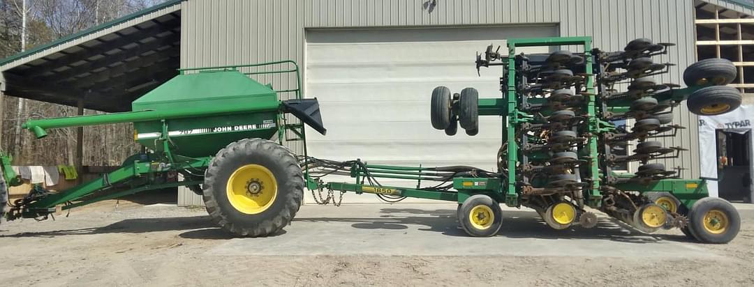 Image of John Deere 1850 Primary image