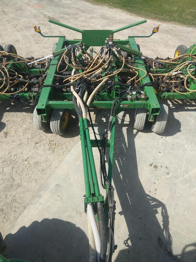Image of John Deere 1850 equipment image 3