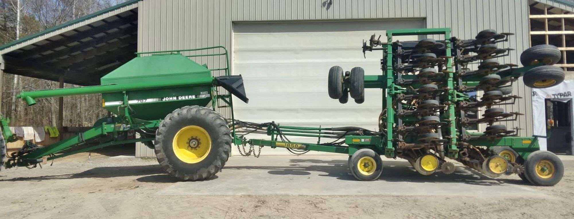 Main image John Deere 1850