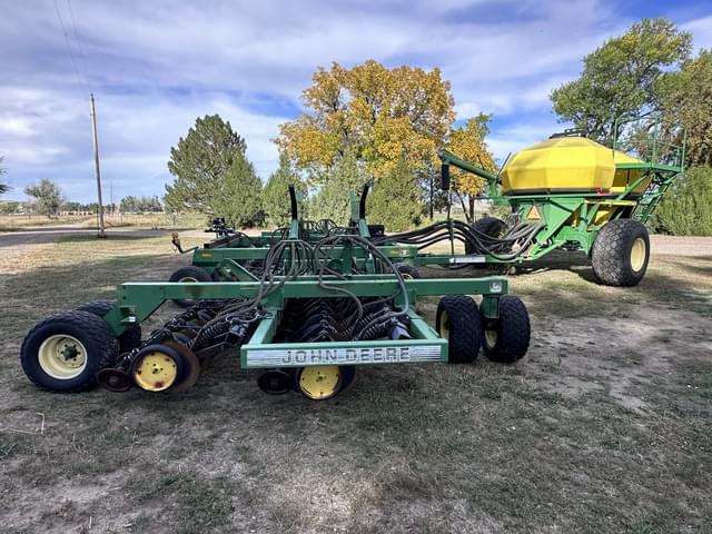 Image of John Deere 1850 equipment image 1