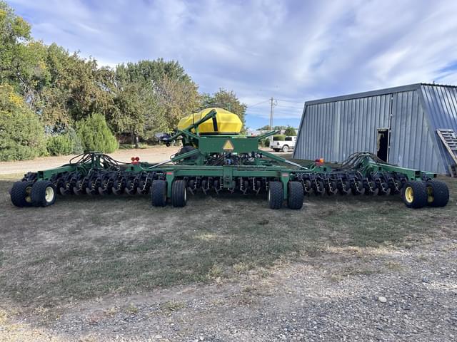 Image of John Deere 1850 equipment image 3