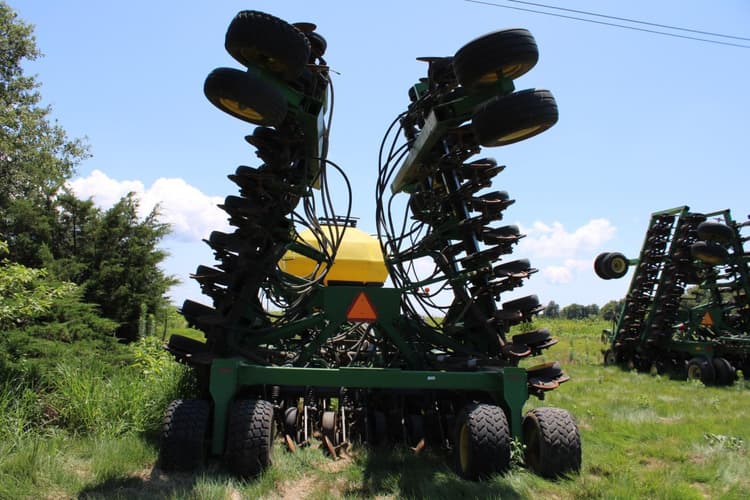 John Deere 1850 Planting Air Seeders or Carts for Sale Tractor Zoom
