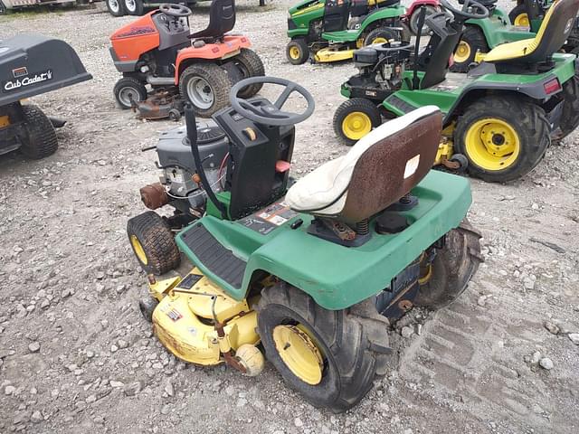 Image of John Deere LX188 equipment image 3
