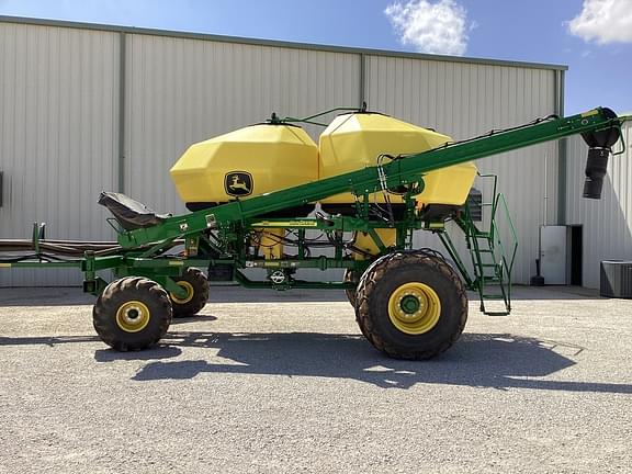 Image of John Deere 1890 equipment image 2