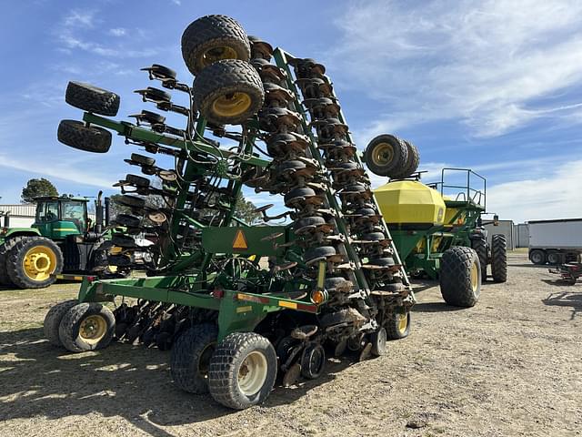 Image of John Deere 1890 equipment image 2