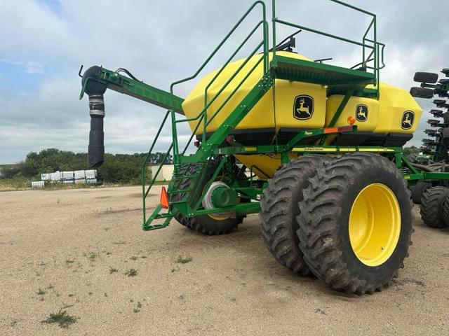 Image of John Deere 1890 equipment image 2