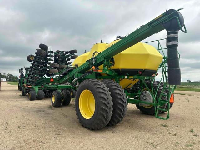 Image of John Deere 1890 equipment image 4