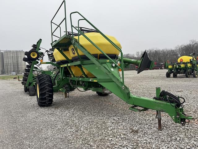 Image of John Deere 1890 equipment image 2