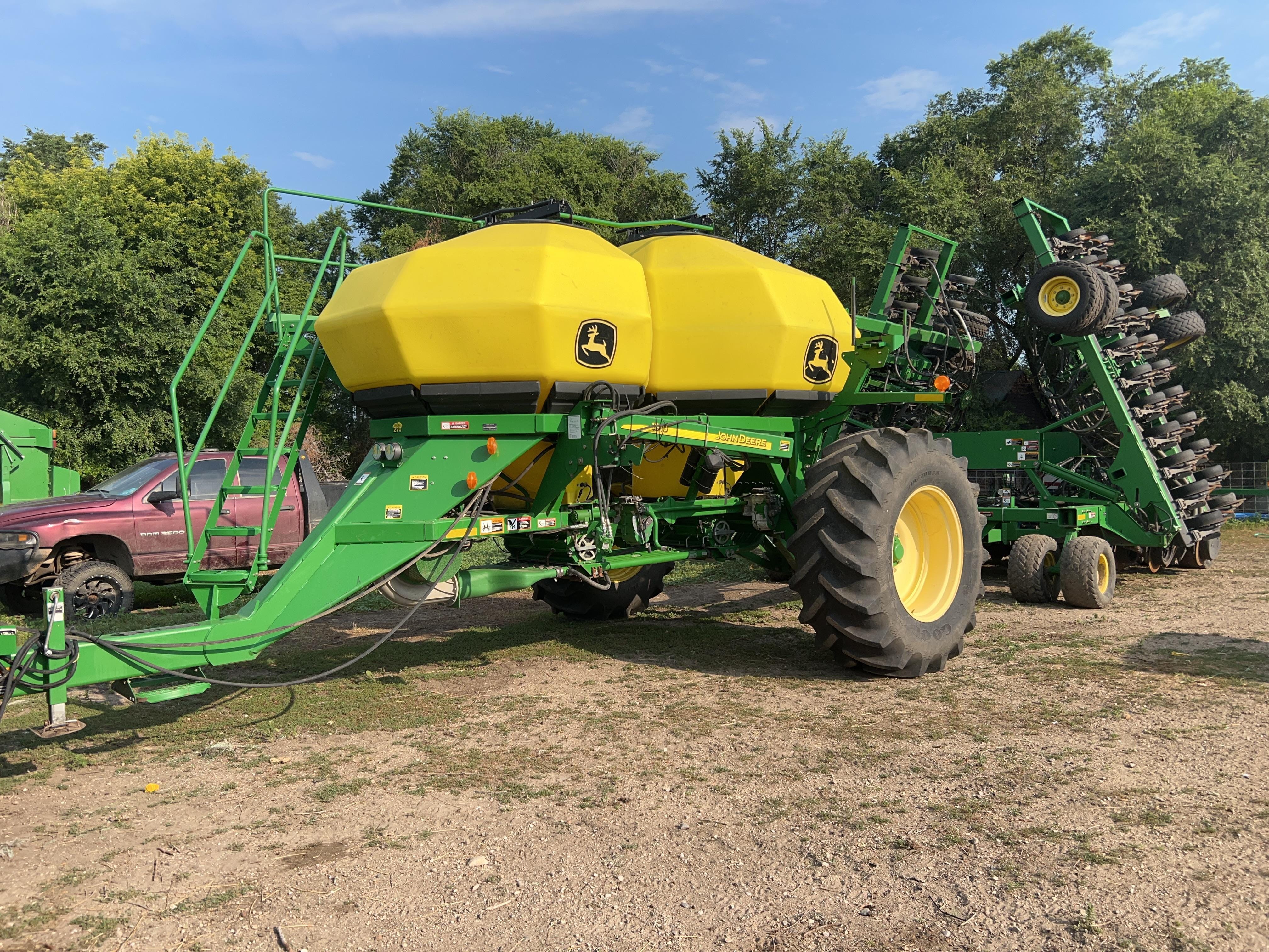 John Deere 1890 Equipment Image0