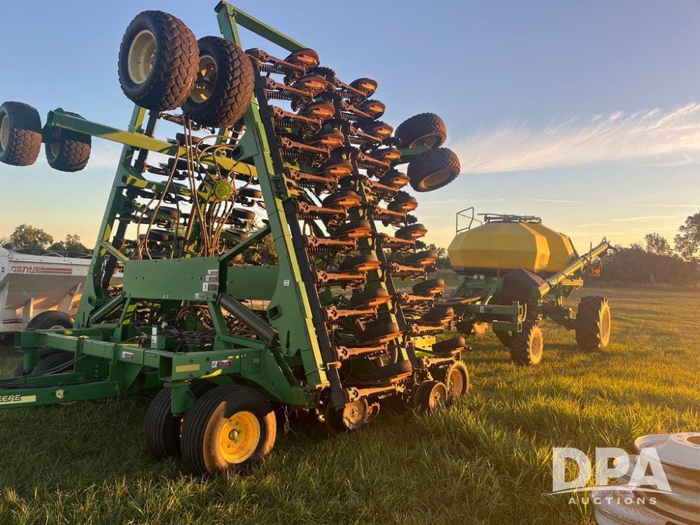 Main image John Deere 1890