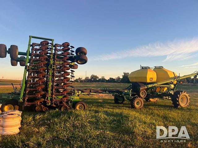 Image of John Deere 1890 equipment image 2