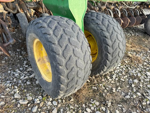 Image of John Deere 1890 equipment image 4