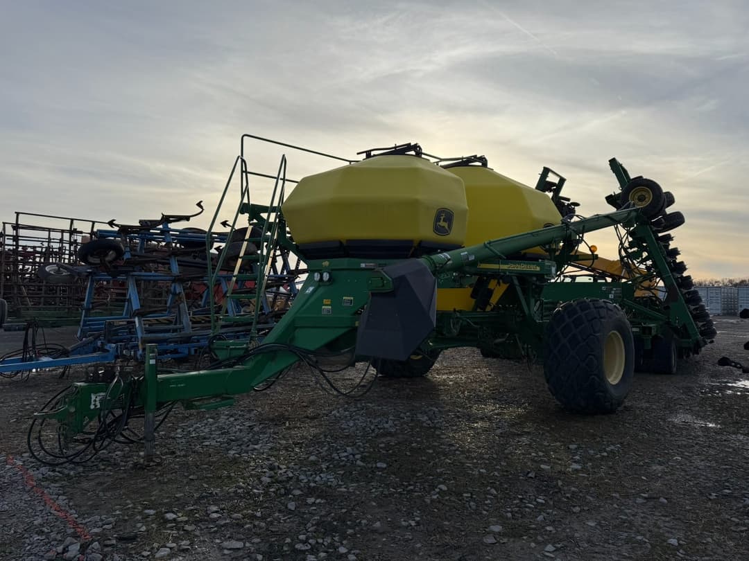 Image of John Deere 1890 Primary image