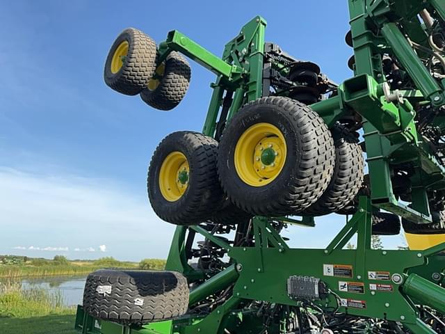 Image of John Deere 1890 equipment image 2