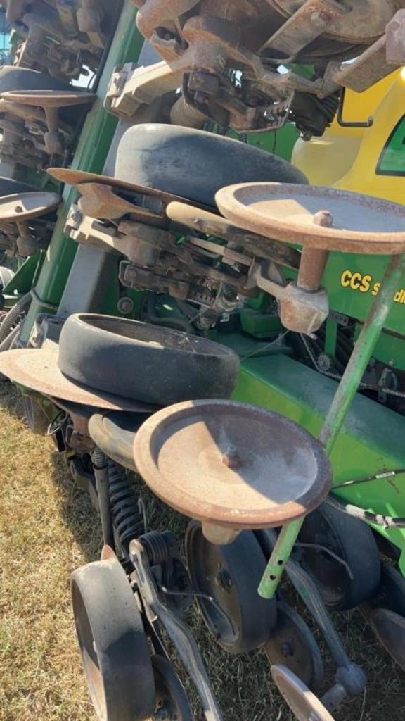 Image of John Deere 1890 equipment image 4