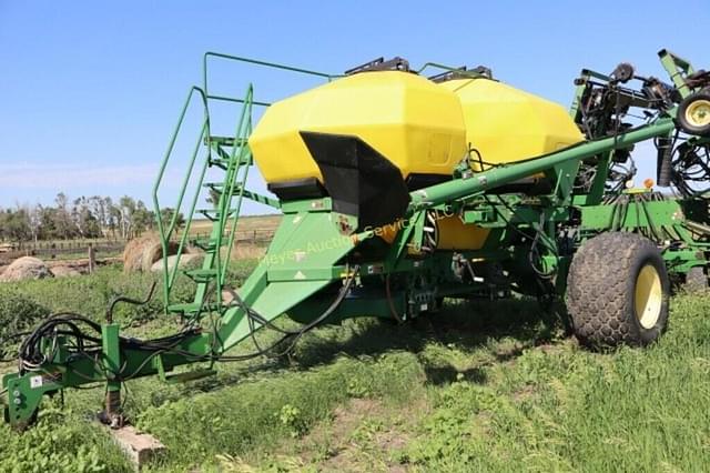 Image of John Deere 1850 equipment image 1
