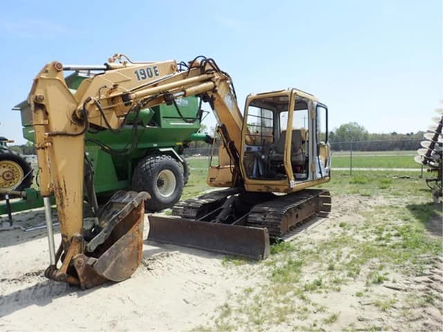 Image of John Deere 190E equipment image 2