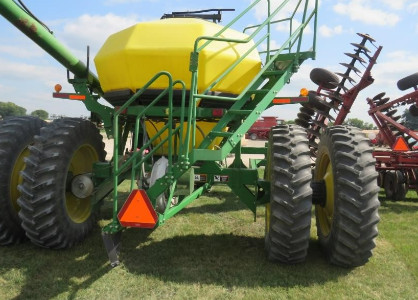 John Deere 1910 Planting Air Seeders or Carts for Sale Tractor Zoom