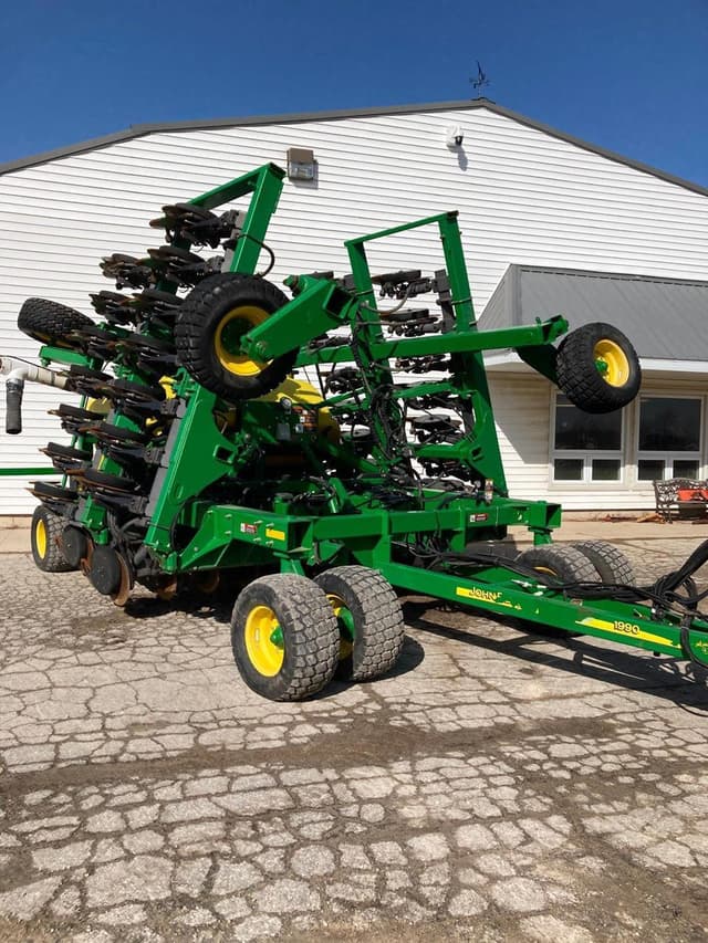 Image of John Deere 1990 equipment image 1