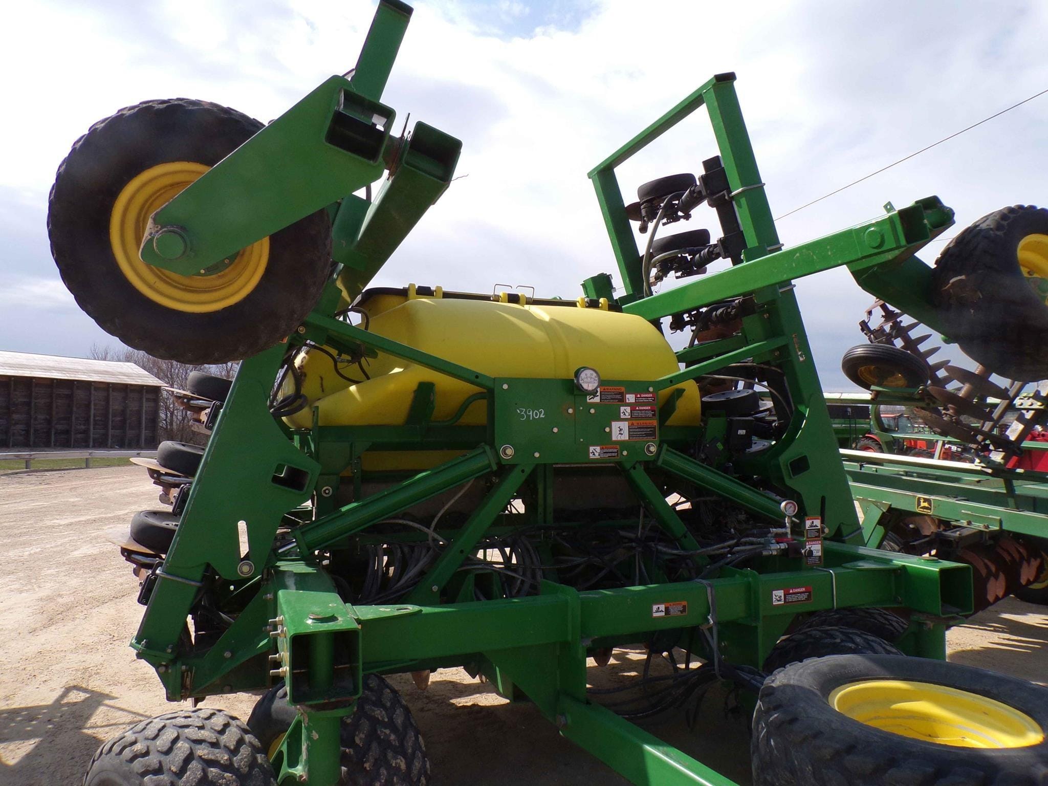 John Deere 1990 Equipment Image0