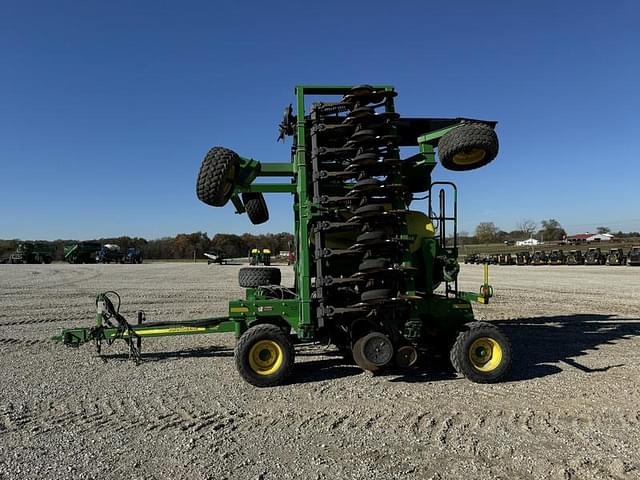 Image of John Deere 1990 equipment image 2