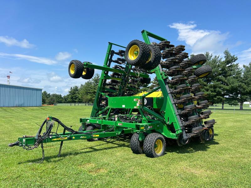 Image of John Deere 1990 Primary image