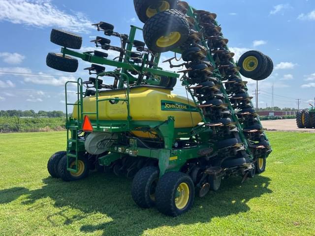 Image of John Deere 1990 equipment image 4
