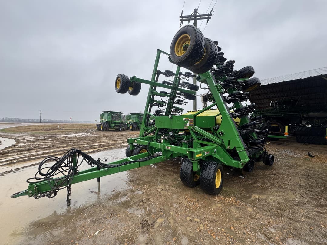 Image of John Deere 1990 Primary image