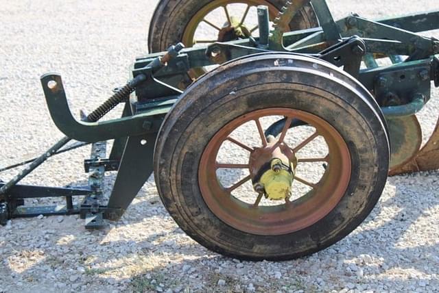 Image of John Deere 214 equipment image 2