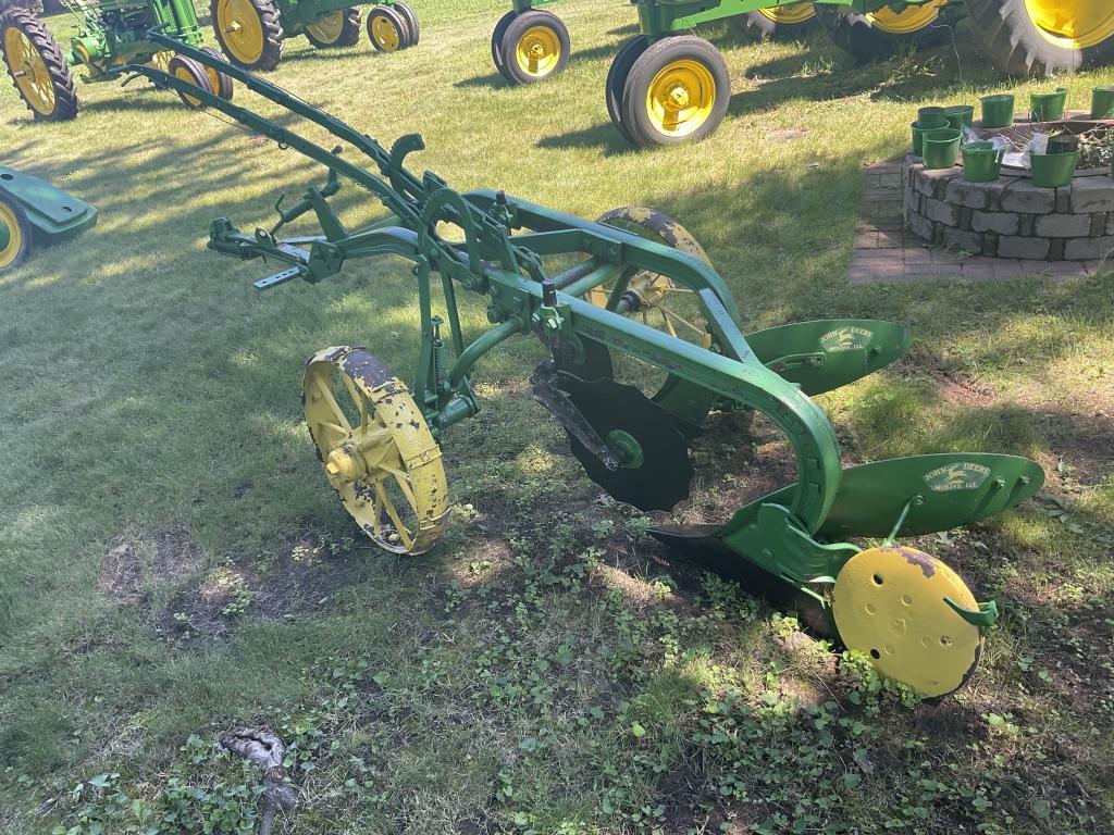 Image of John Deere 4B Primary image