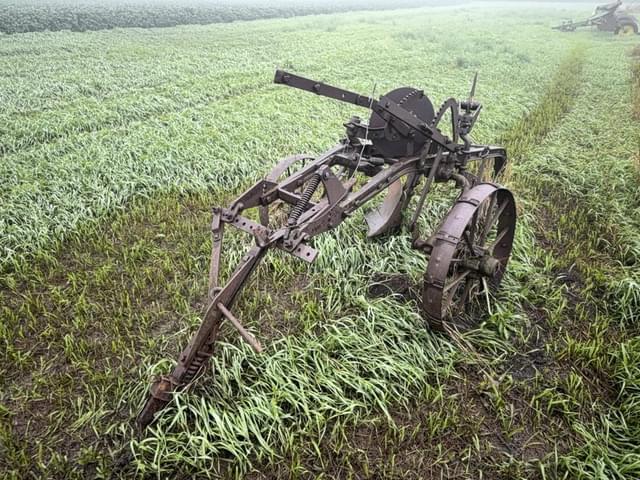 Image of John Deere 583 equipment image 1