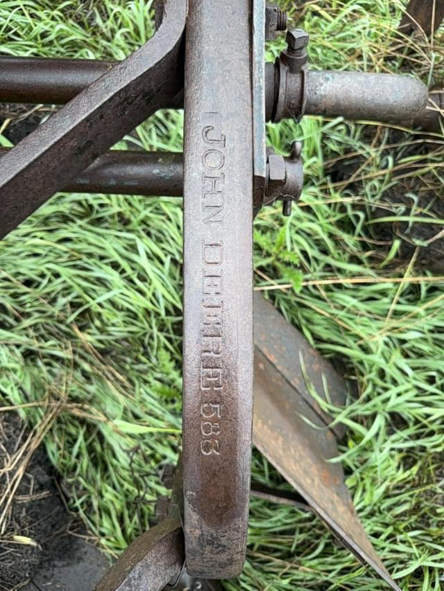 Image of John Deere 583 equipment image 4