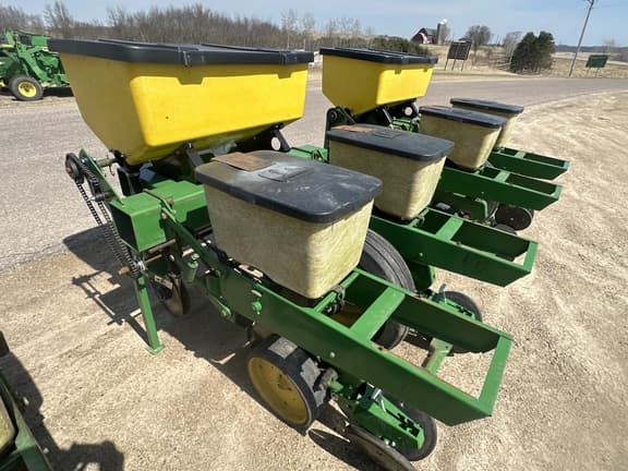 Image of John Deere Undetermined equipment image 2