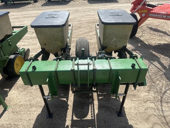 Image of John Deere Undetermined equipment image 2