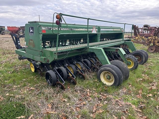 Image of John Deere 750 equipment image 3