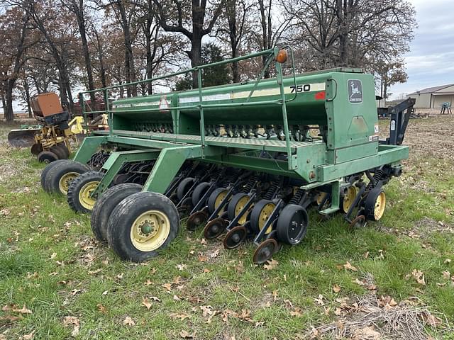 Image of John Deere 750 equipment image 2