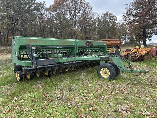 Image of John Deere 750 equipment image 1