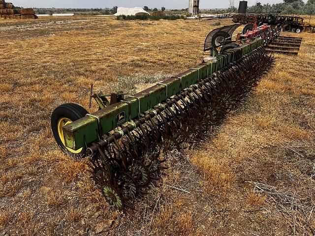 Image of John Deere 400 equipment image 3