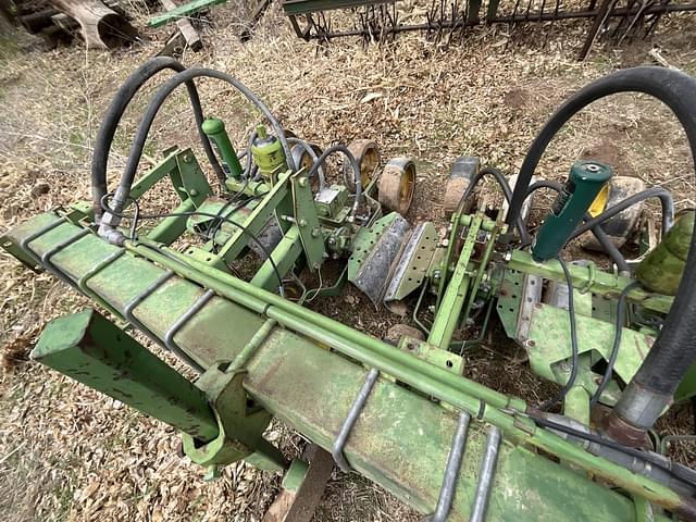 Image of John Deere 200 equipment image 4