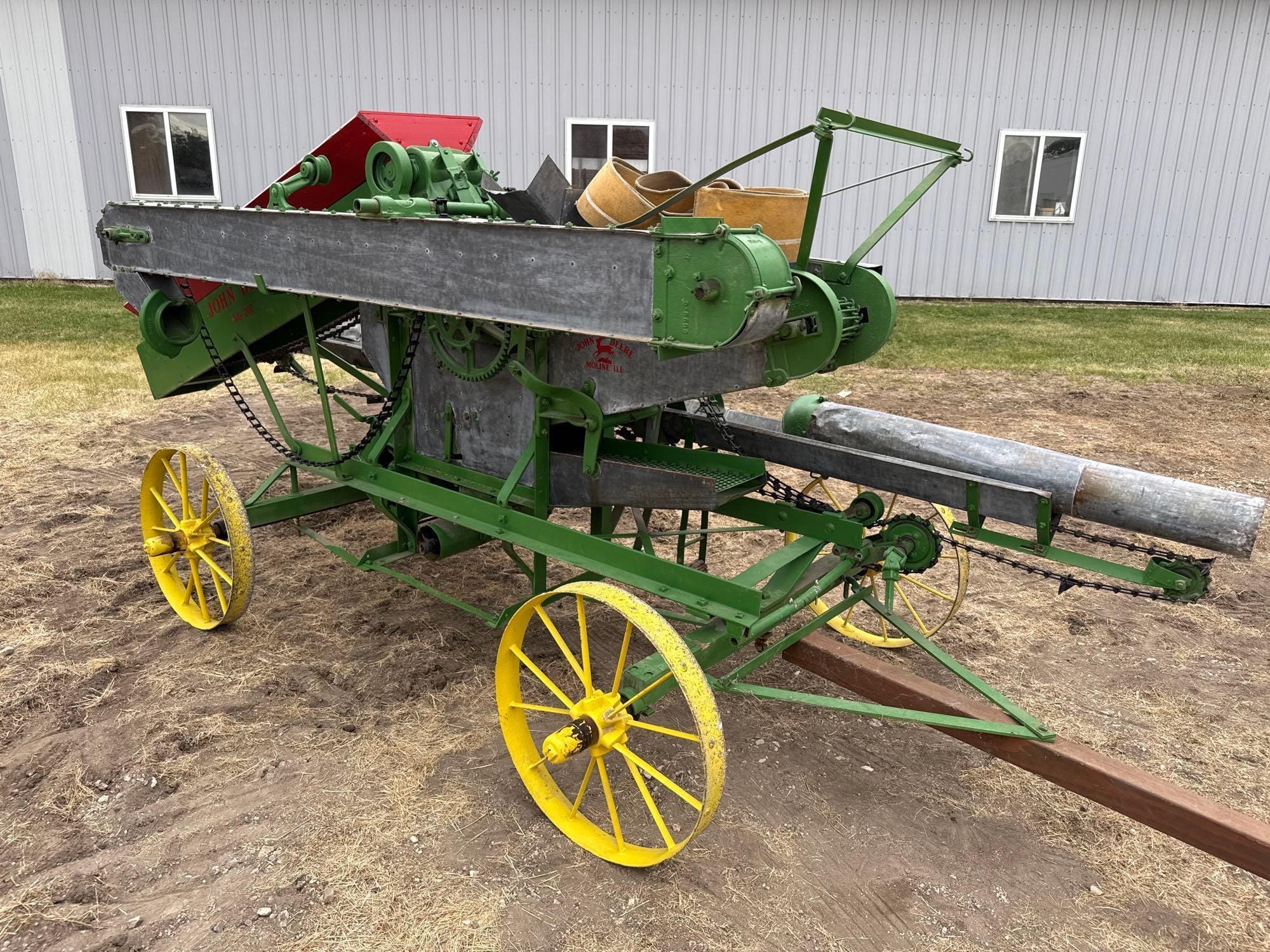John Deere 200 Equipment Image0