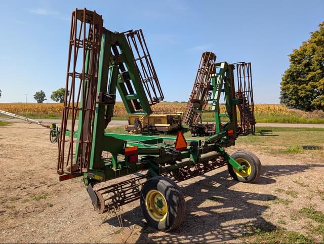 Image of John Deere 200 equipment image 3