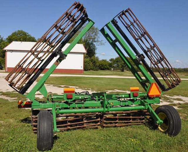 Image of John Deere 200 equipment image 2