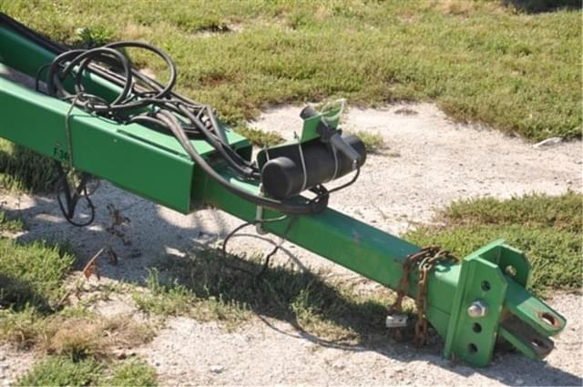 Image of John Deere 200 equipment image 4