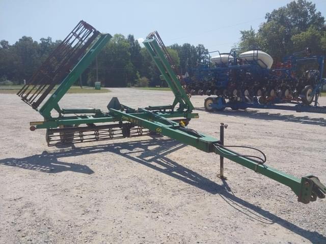 Image of John Deere 200 equipment image 2