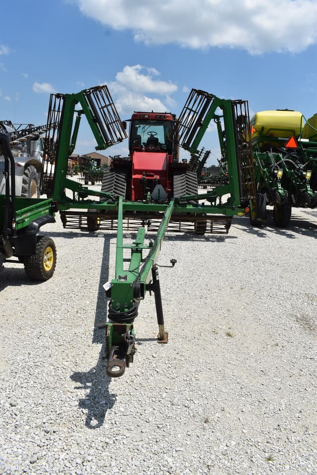 Image of John Deere 200 equipment image 1