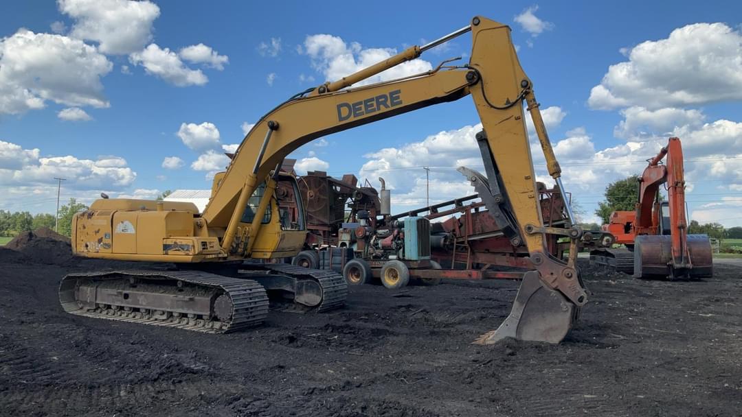 Image of John Deere 200LC Primary image