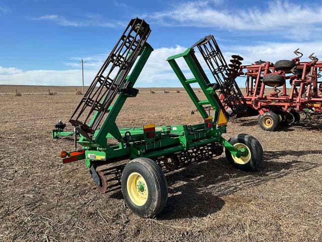 Image of John Deere 200 equipment image 4