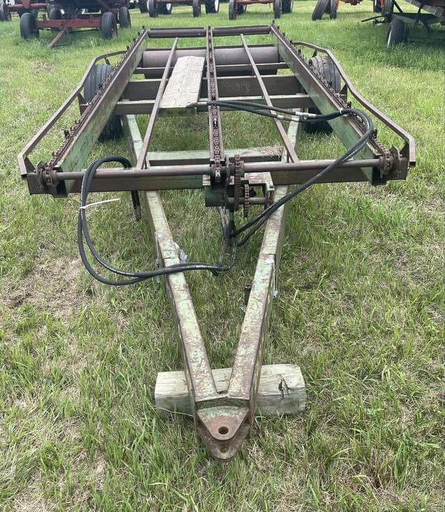 Image of John Deere 200 equipment image 2
