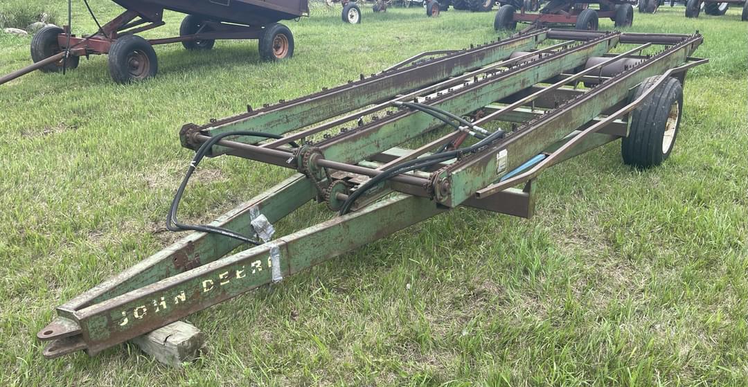 Image of John Deere 200 Primary image