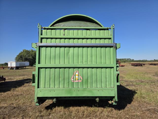 Image of John Deere 200 equipment image 4